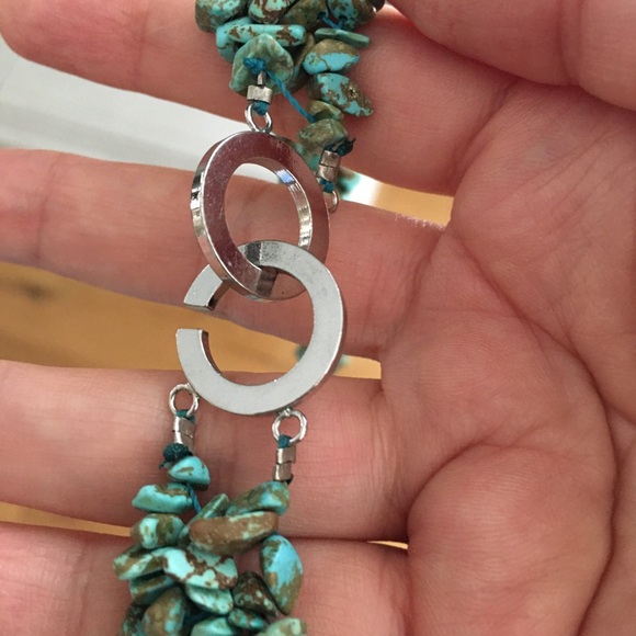 Natural turquoise chip woven mesh collar necklace - Picture 7 of 7